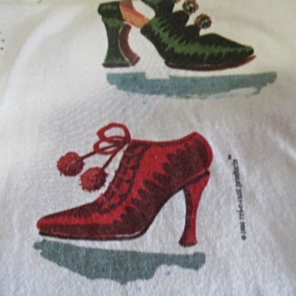 1998 Rel-e-vant If the Shoe Fits T-Shirt One Size Fits Most - Picture 3 of 5